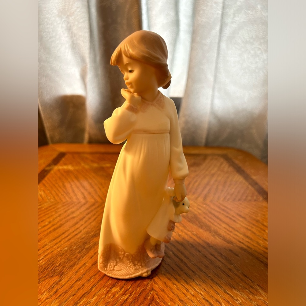 Vintage 1991 Golden Memories Lladro Daisa Handmade in Spain Girl Holding Doll